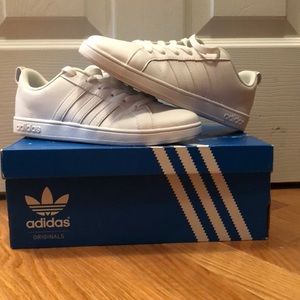 Adidas NEO